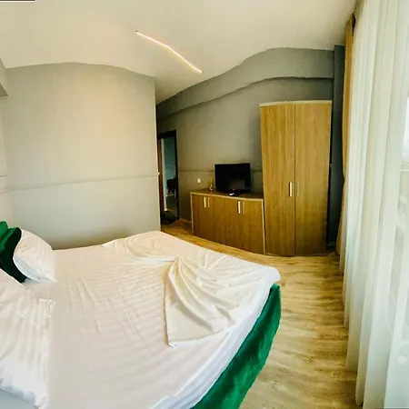 E.a.2bedroom Seaview Summerland Apartment Mamaia